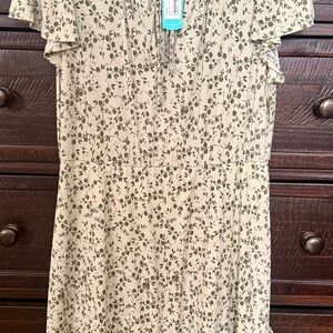 Kaileigh Cream and Olive Leaf Print Midi Dress